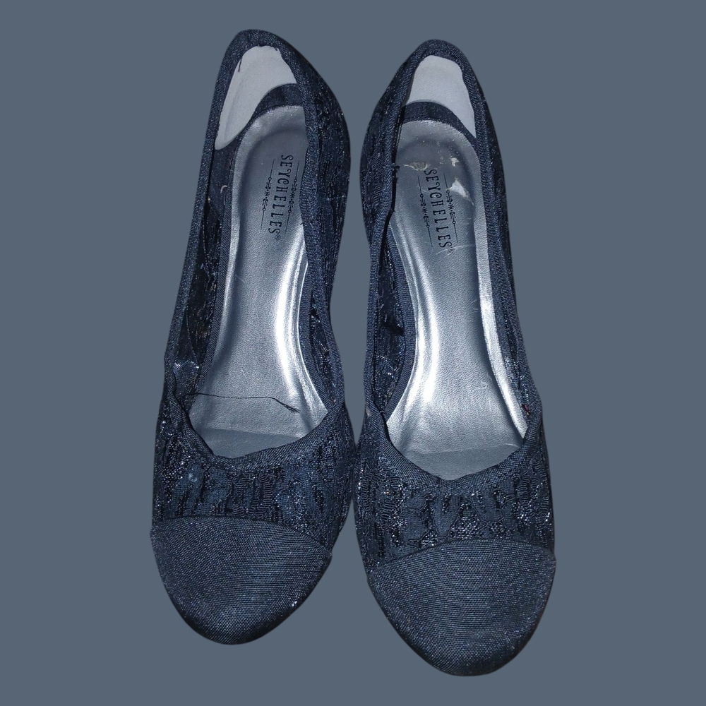 Seychelles Women's Black Lace Pumps